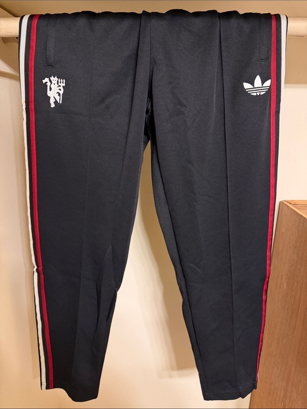 NWT Authentic adidas Manchester United Football / Soccer Joggers
